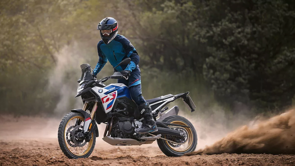 BMW F900 GS Review Hindi