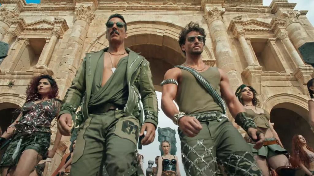 Bade Miyan Chote Miyan Movie Box Office Collection Day 3